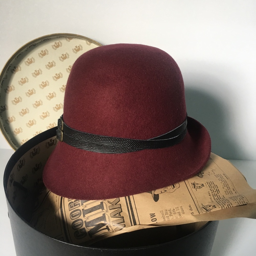 Goorin Bros. hat with box